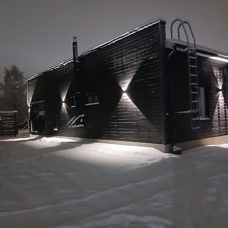 Arctic Circle Aurora * רובניימי